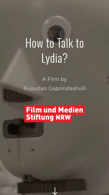 Mobile Ansicht der Website-Startseite des von der Film- und Medienstiftung NRW geförderten Dokumentarfilms „How to Talk to Lydia?“ – Webdesign von GRALKE-MEDIA